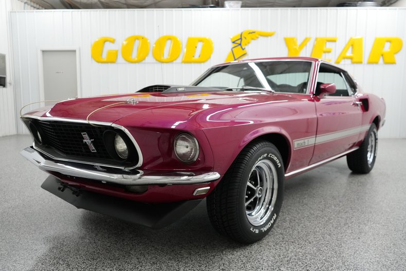 1969 Ford Mustang Mach 1 2