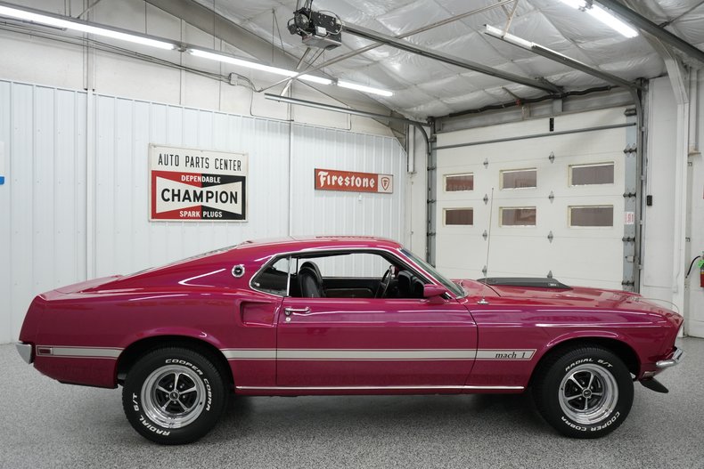 1969 Ford Mustang Mach 1 17