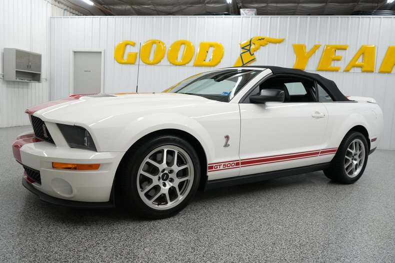 2008 Ford Mustang Convertible Shelby GT500 4