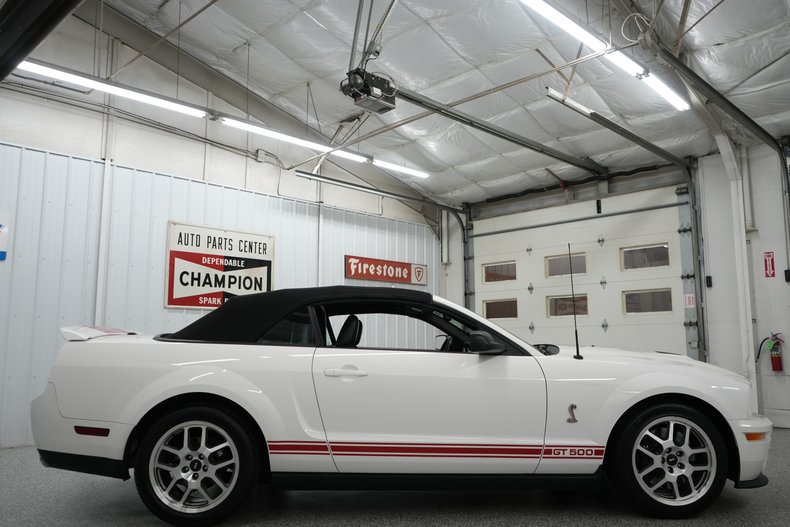 2008 Ford Mustang Convertible Shelby GT500 18