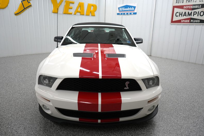 2008 Ford Mustang Convertible Shelby GT500 28