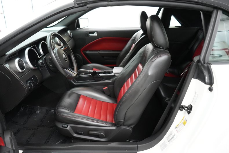 2008 Ford Mustang Convertible Shelby GT500 38