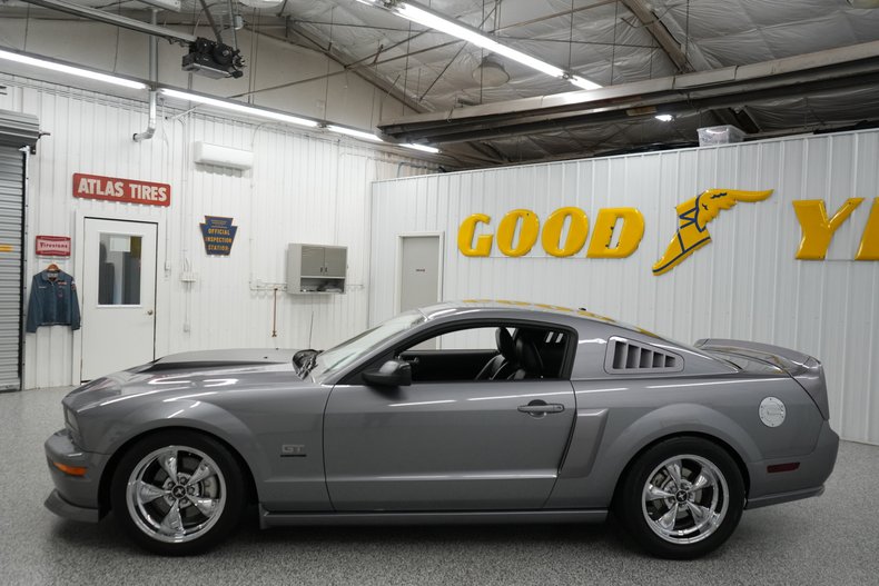 2006 Ford Mustang GT 5