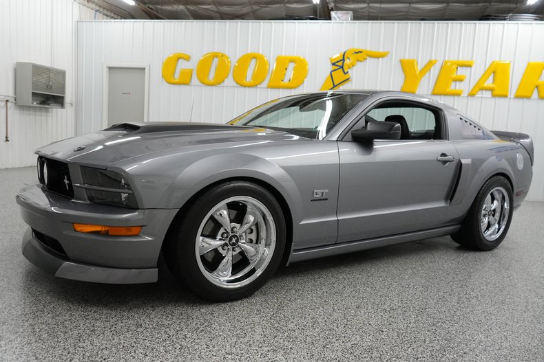 2006 Ford Mustang GT 4