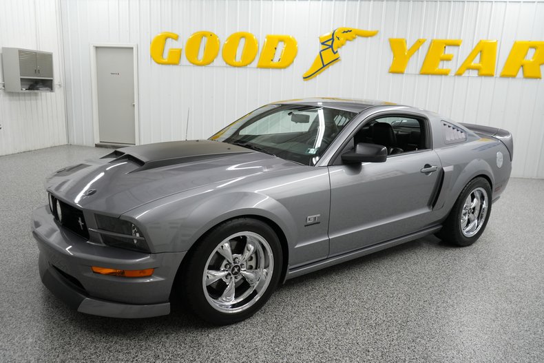 2006 Ford Mustang GT 3