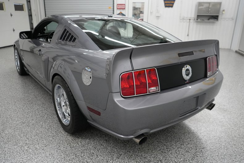 2006 Ford Mustang GT 7