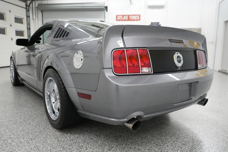 2006 Ford Mustang GT 8