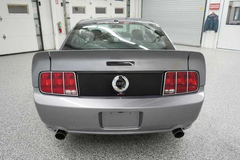 2006 Ford Mustang GT 11