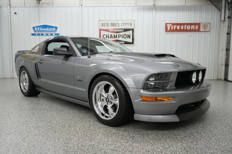2006 Ford Mustang GT 20