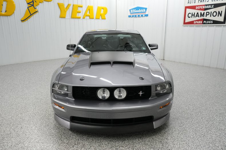 2006 Ford Mustang GT 28