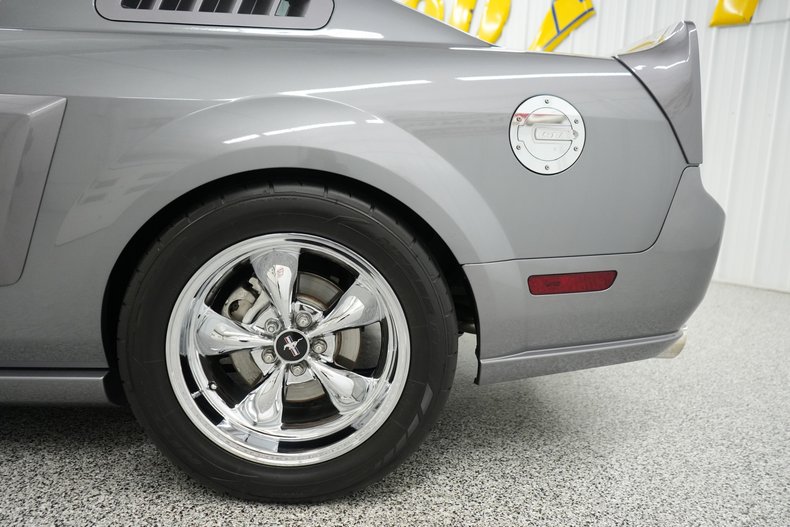 2006 Ford Mustang GT 34