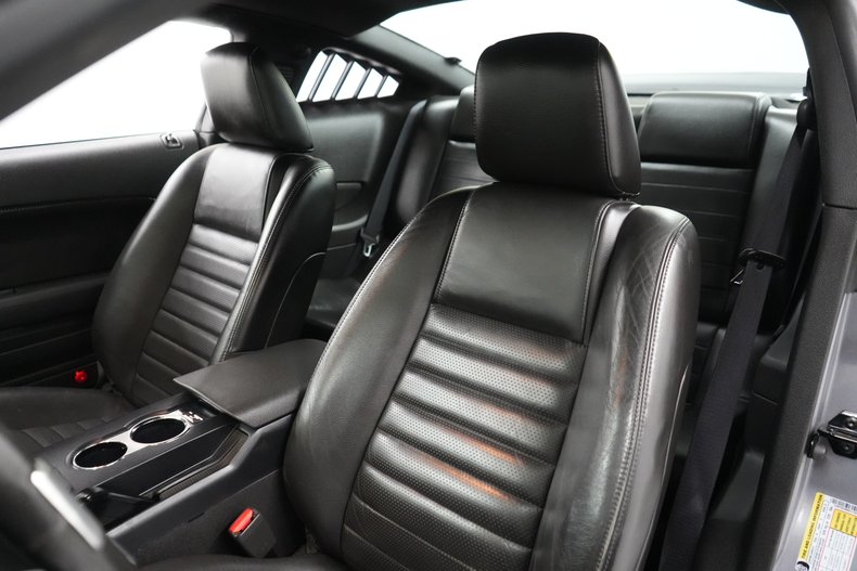 2006 Ford Mustang GT 38