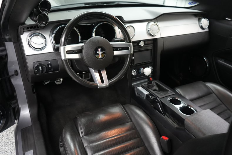 2006 Ford Mustang GT 41