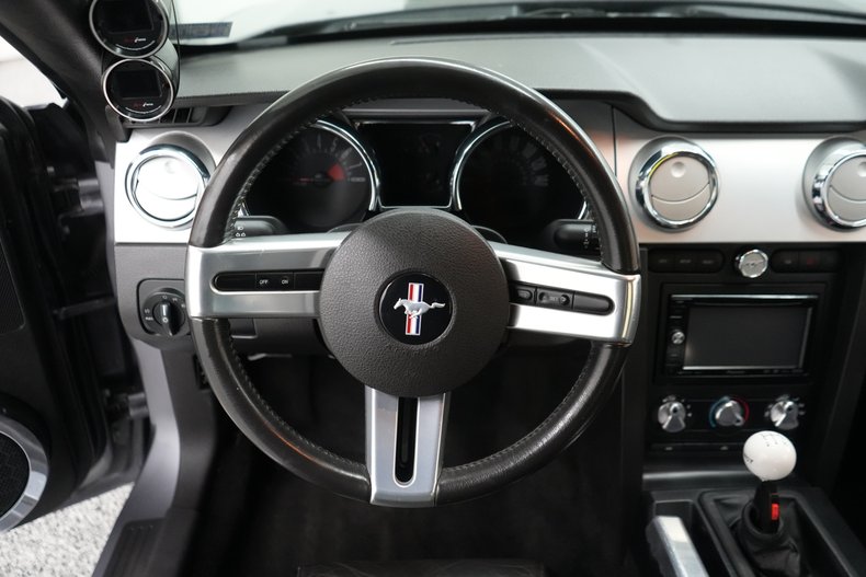 2006 Ford Mustang GT 46