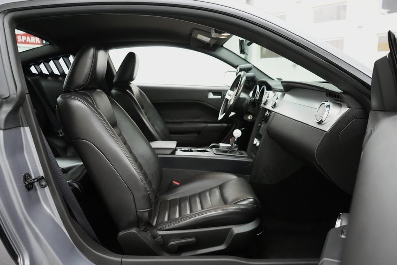 2006 Ford Mustang GT 49