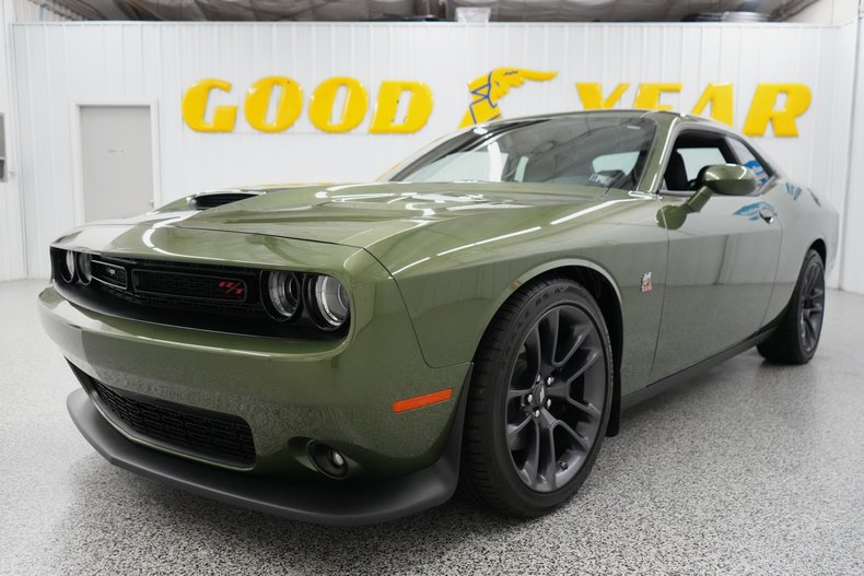 2023 Dodge Challenger R/T Scat Pack 2