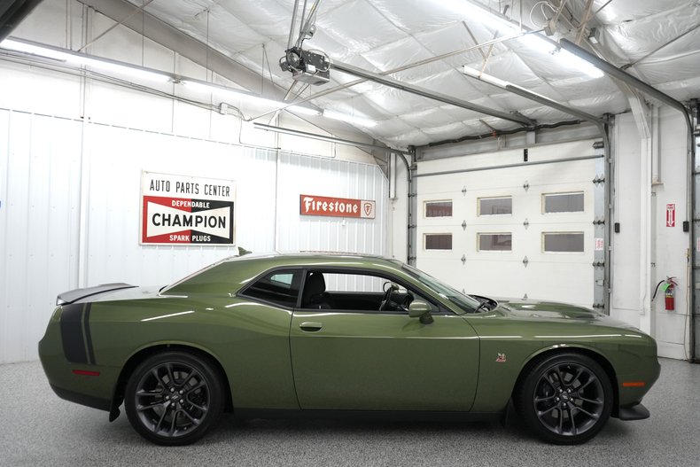 2023 Dodge Challenger R/T Scat Pack 17