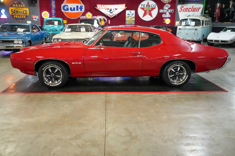 1969 Pontiac GTO 3