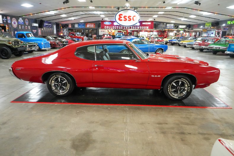 1969 Pontiac GTO 7