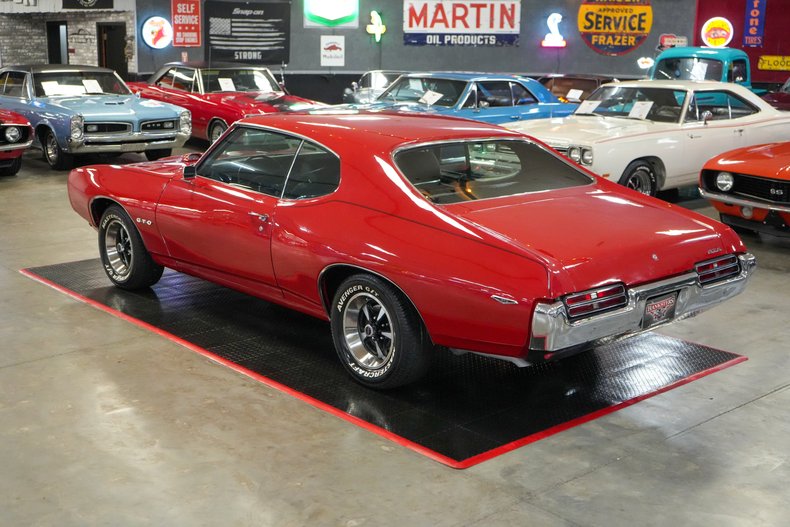 1969 Pontiac GTO 12