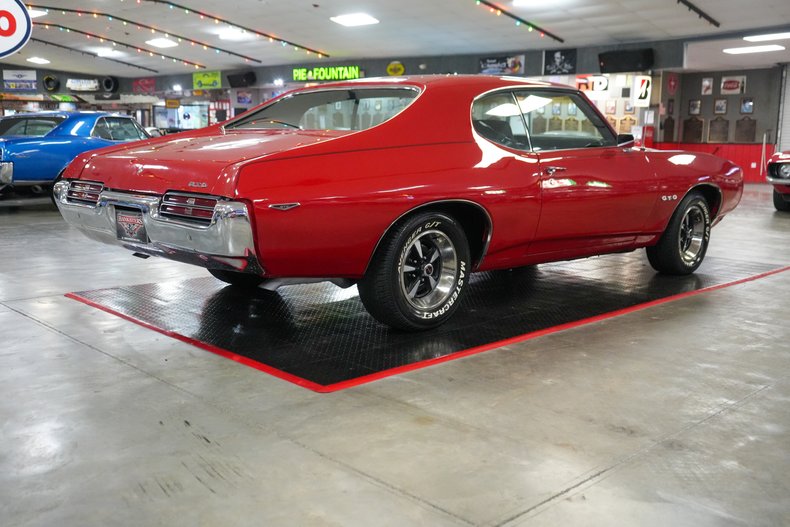 1969 Pontiac GTO 22