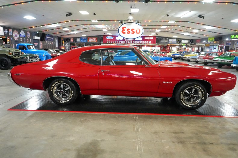 1969 Pontiac GTO 23