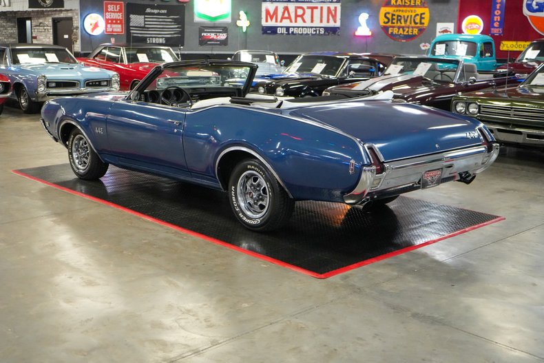 1969 Oldsmobile 442 Convertible 4