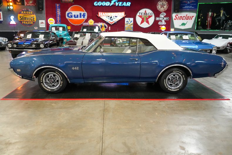 1969 Oldsmobile 442 Convertible 11