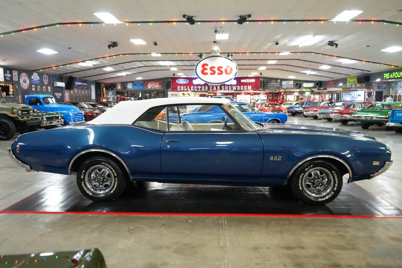 1969 Oldsmobile 442 Convertible 30