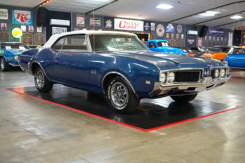1969 Oldsmobile 442 Convertible 31