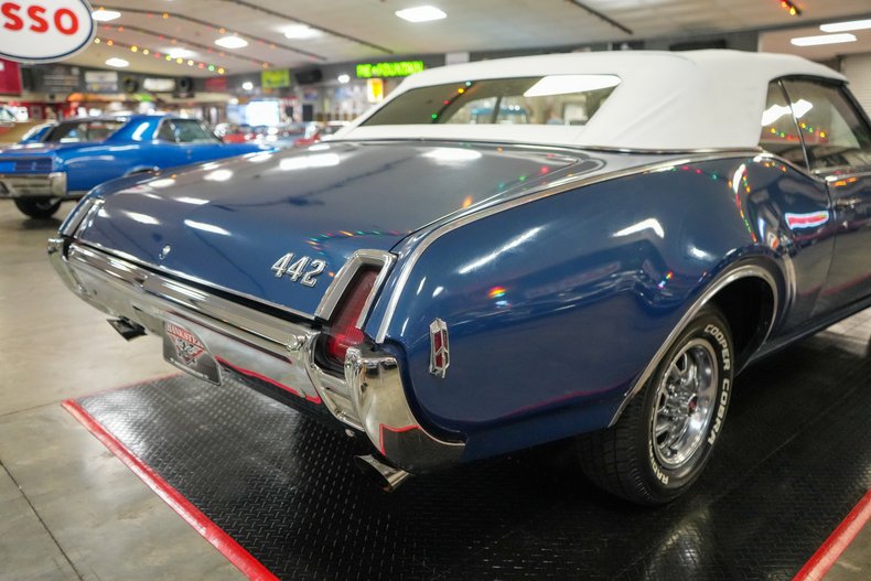 1969 Oldsmobile 442 Convertible 52