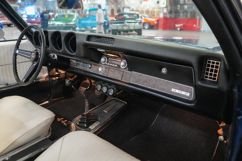 1969 Oldsmobile 442 Convertible 76