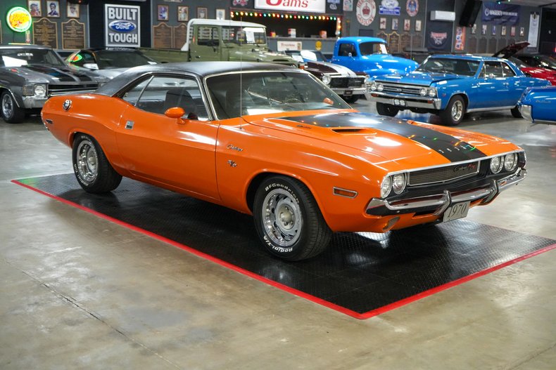 1970 Dodge Challenger R/T 8