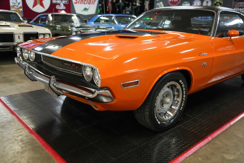 1970 Dodge Challenger R/T 26