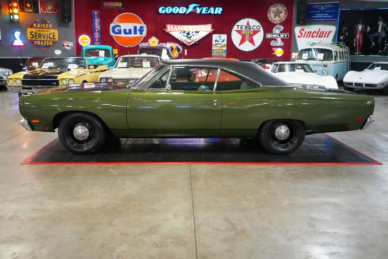 1969 Plymouth Roadrunner 3