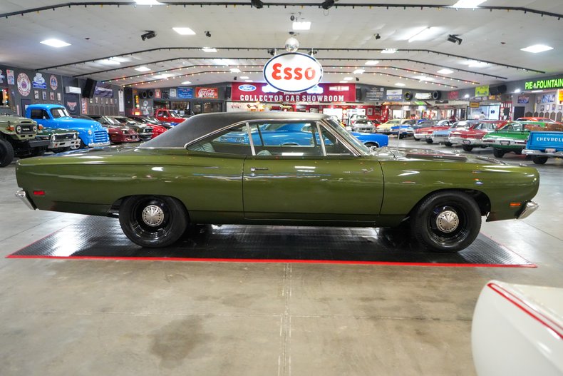 1969 Plymouth Roadrunner 23