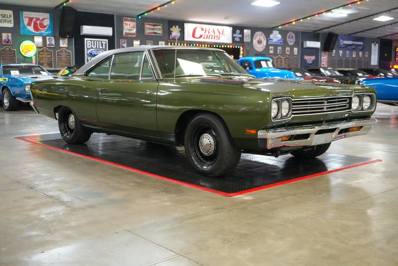 1969 Plymouth Roadrunner 24