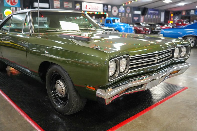 1969 Plymouth Roadrunner 29