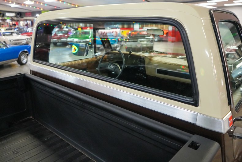 1984 GMC Sierra K1500 Short Bed 4x4 39