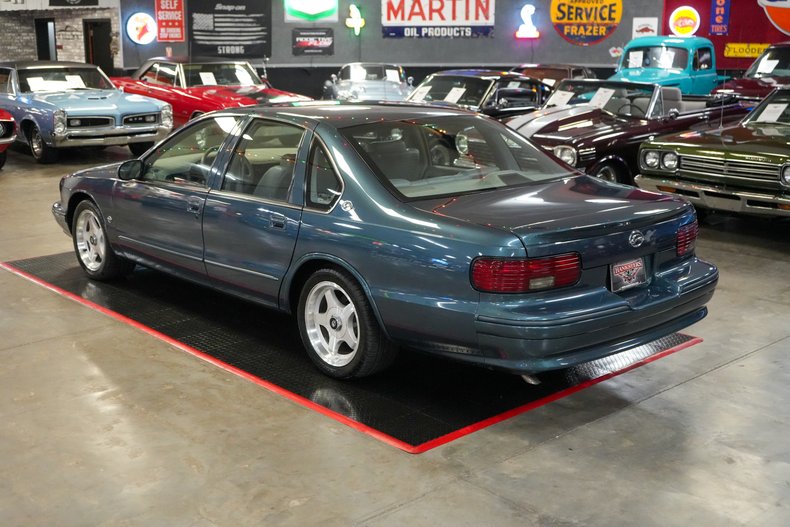 1996 Chevrolet Impala SS 12
