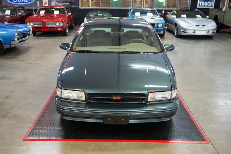1996 Chevrolet Impala SS 17