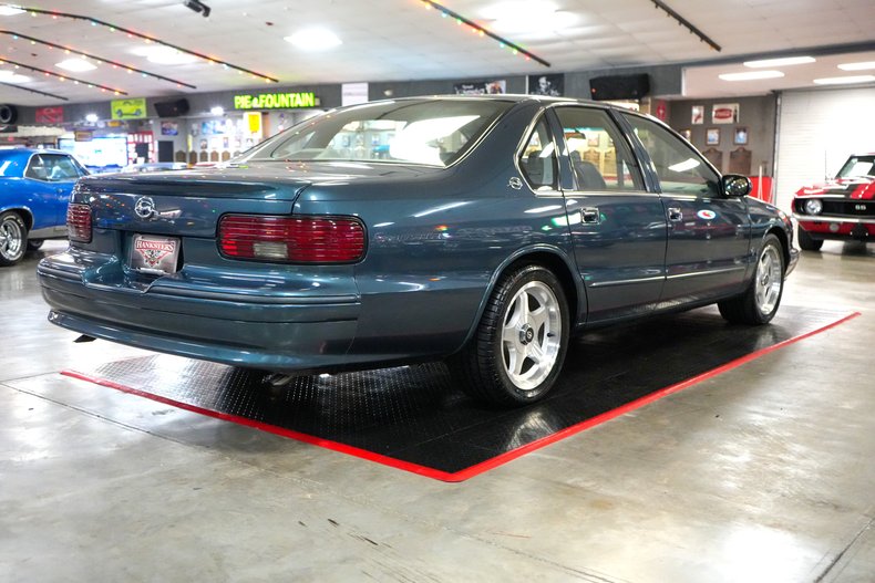 1996 Chevrolet Impala SS 22
