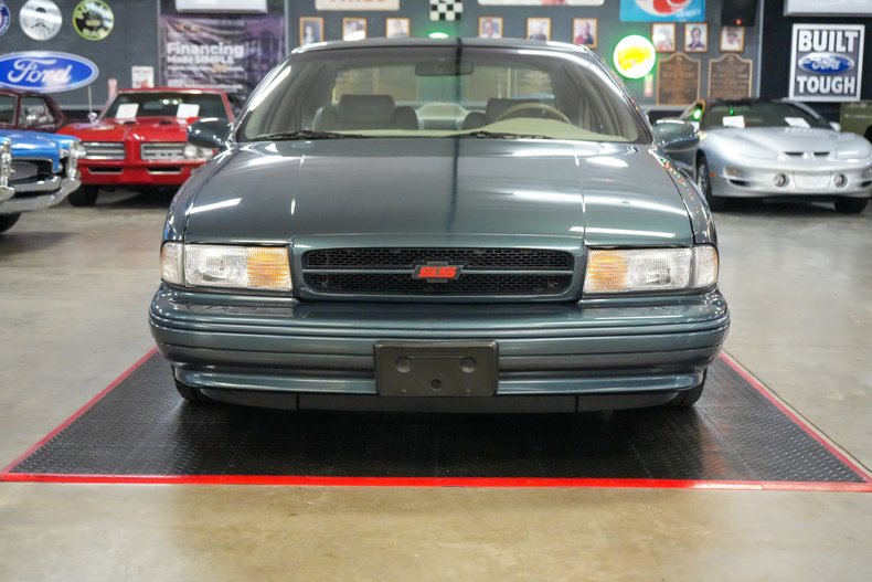 1996 Chevrolet Impala SS 25