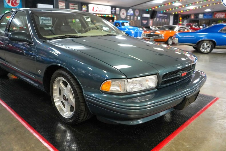 1996 Chevrolet Impala SS 29