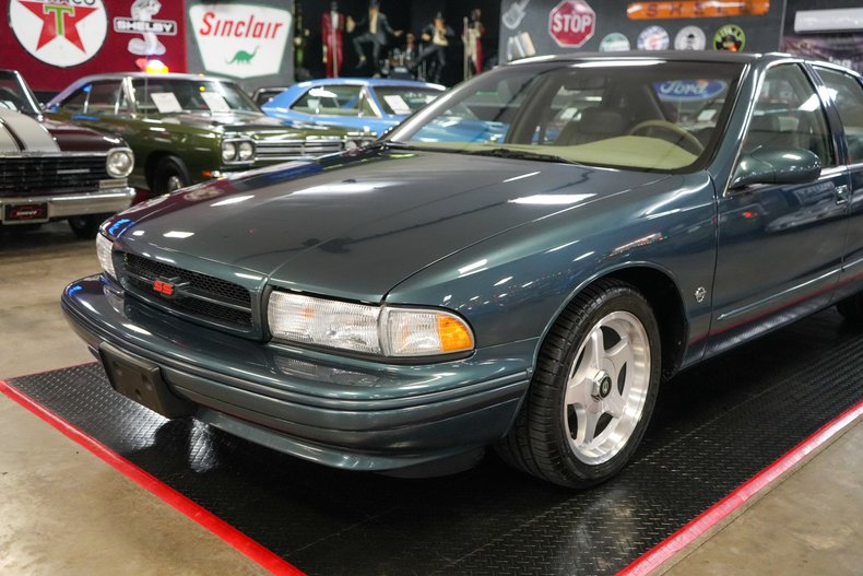 1996 Chevrolet Impala SS 26