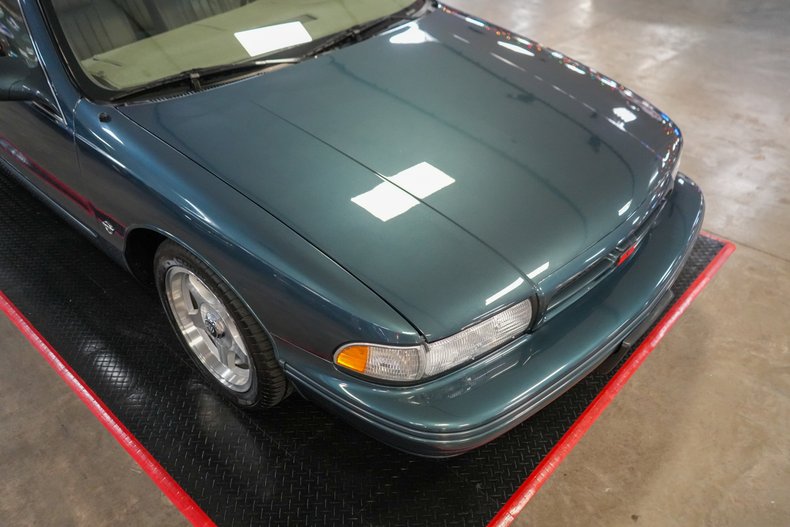 1996 Chevrolet Impala SS 30