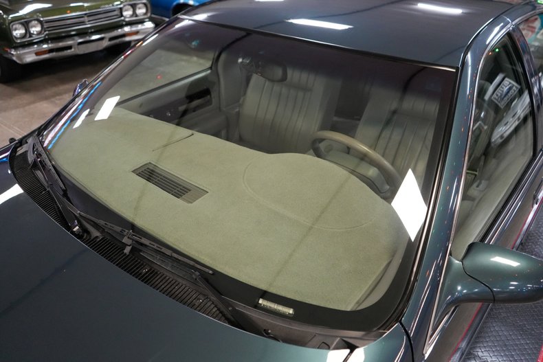 1996 Chevrolet Impala SS 32