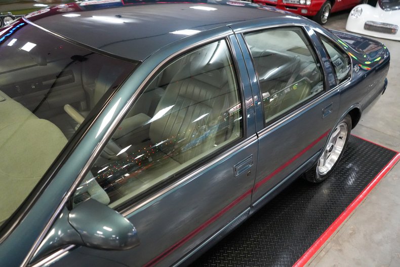 1996 Chevrolet Impala SS 36