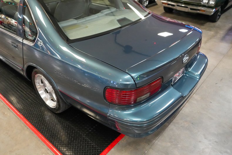 1996 Chevrolet Impala SS 41