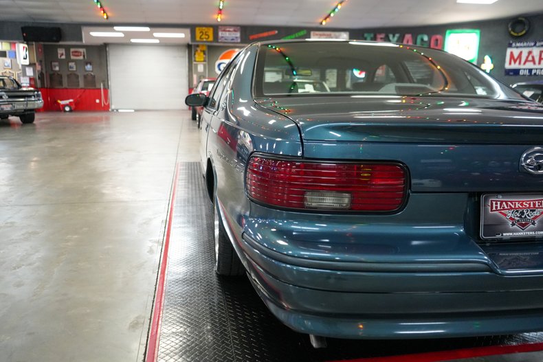 1996 Chevrolet Impala SS 43